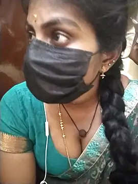 Snapshot of Nithiila chatting on February 20, 2026, 4:18 pm Nithiila online show from February 20, 2026, 4:18 pm