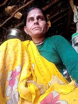 Snapshot of Hot_rachnasexy chatting on December 17, 2025, 5:24 am Hot rachnasexy online show from December 17, 2025, 5:24 am