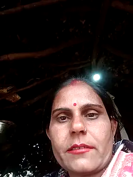 Snapshot of Hot_rachnasexy chatting on January 6, 2026, 5:33 am Hot rachnasexy online show from January 6, 2026, 5:33 am