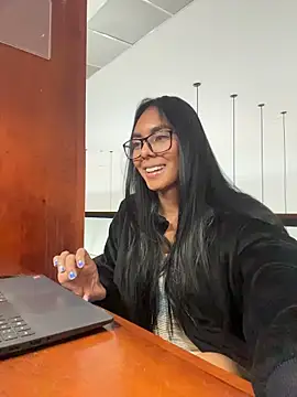 Snapshot of GiorgiaLuxee chatting on November 12, 2025, 8:52 pm GiorgiaLuxee online show from November 12, 2025, 8:52 pm