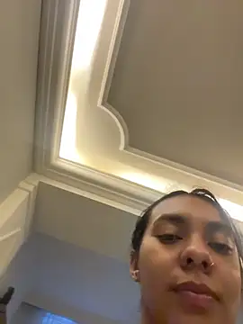 Snapshot of GiorgiaLuxee chatting on November 15, 2025, 11:29 am GiorgiaLuxee online show from November 15, 2025, 11:29 am