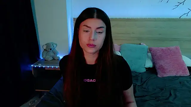 Bella Davis love online show from December 13, 2025, 8:04 pm