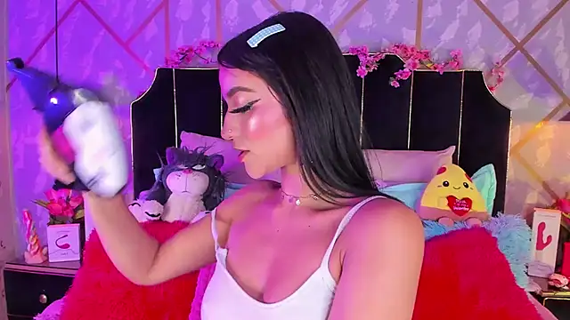 Snapshot of LindaWz_ chatting on February 22, 2026, 5:19 am LindaWz online show from February 22, 2026, 5:19 am