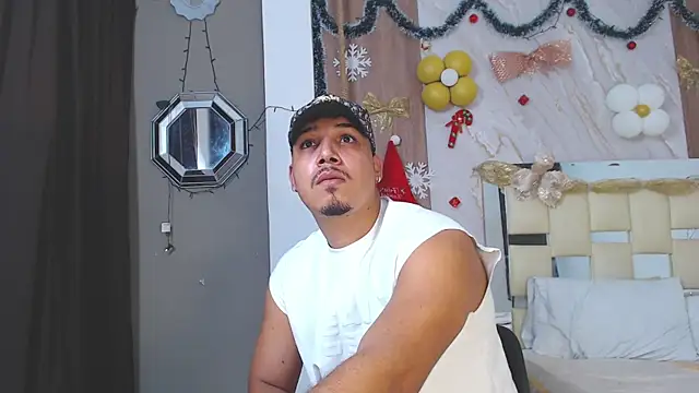 taylor collins  online show from December 15, 2025, 11:09 pm