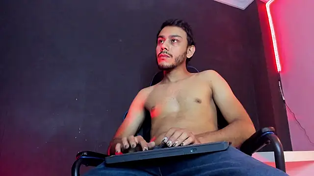 Boss Domiinator online show from March 20, 2026, 12:32 pm