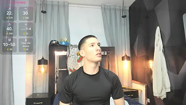 Snapshot of HunterHeat_ chatting on January 14, 2026, 11:38 am HunterHeat online show from January 14, 2026, 11:38 am