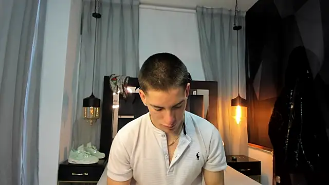 Snapshot of HunterHeat_ chatting on January 17, 2026, 11:26 am HunterHeat online show from January 17, 2026, 11:26 am