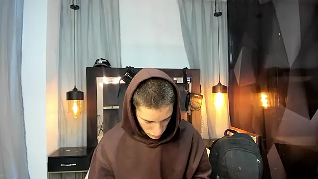 Snapshot of HunterHeat_ chatting on January 19, 2026, 11:25 am HunterHeat online show from January 19, 2026, 11:25 am