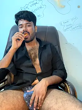 MeekBatgirl online show from October 30, 2025, 7:32 am