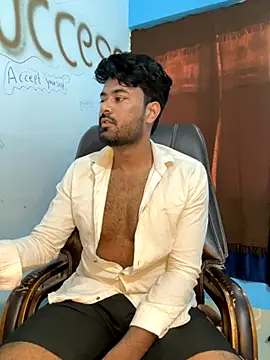 MeekBatgirl online show from November 16, 2025, 5:13 am