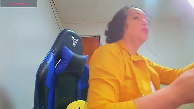 Miss Oriana online show from November 13, 2025, 3:55 pm