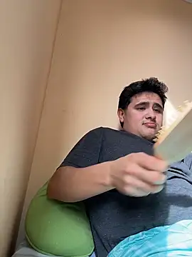 whitsblack online show from November 17, 2025, 8:36 pm