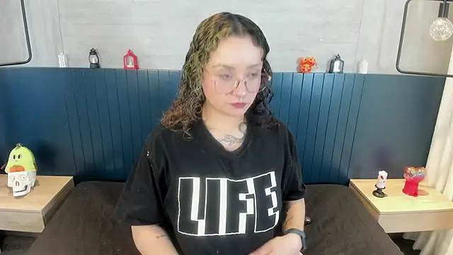 tara black online show from October 11, 2025, 3:50 am