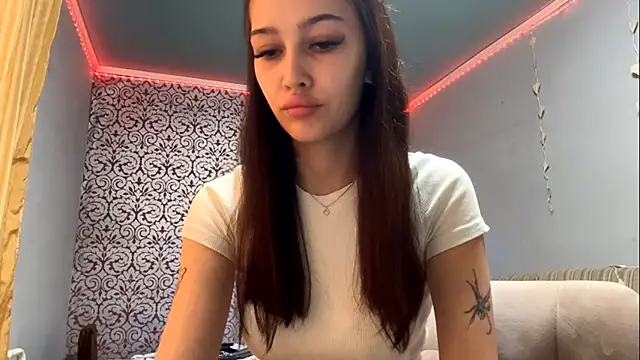 AuraJefcoat online show from September 28, 2025, 2:00 pm