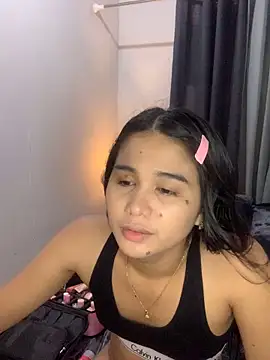 Snapshot of AngelHille chatting on October 13, 2025, 4:56 am AngelHille online show from October 13, 2025, 4:56 am