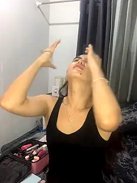 Snapshot of AngelHille chatting on October 24, 2025, 8:49 pm AngelHille online show from October 24, 2025, 8:49 pm