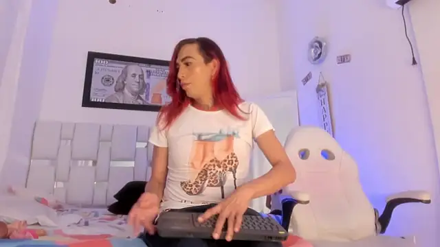 Snapshot of MissDiabla_ chatting on February 12, 2026, 1:28 pm MissDiabla online show from February 12, 2026, 1:28 pm