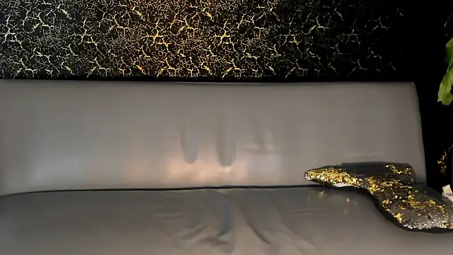 zorre  online show from October 31, 2025, 10:33 pm