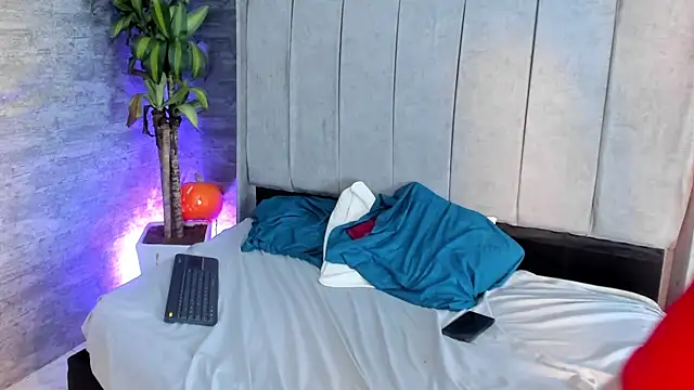 zorre  online show from November 6, 2025, 12:28 pm