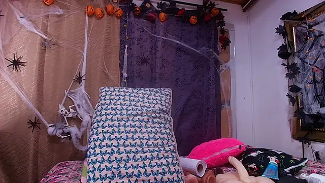 sweegirl69 online show from October 30, 2025, 11:55 am