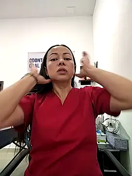 Madisson-04  online show from November 10, 2025, 3:11 pm