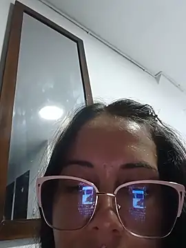 MiaForever1 online show from June 18, 2026, 10:58 pm