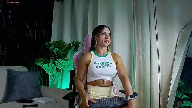 Emily Foxx01 online show from May 9, 2026, 11:21 pm