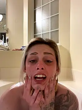 BriTaySayy online show from October 26, 2025, 8:59 pm