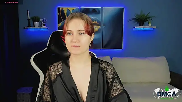 Roxy foxi online show from November 17, 2025, 1:11 am