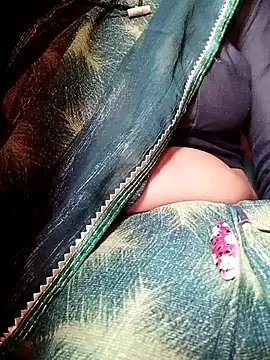 cutrashmi hot47 online show from December 16, 2025, 7:13 am