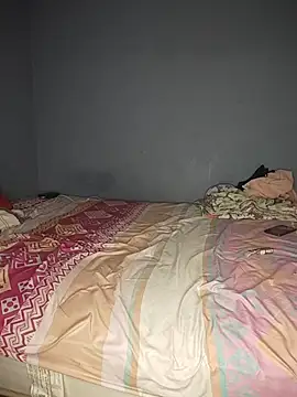 Snapshot of badlove42 chatting on December 5, 2025, 4:21 am badlove42 online show from December 5, 2025, 4:21 am