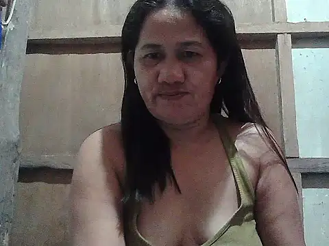 hotmama 063 online show from February 15, 2026, 10:03 am