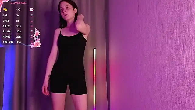 Snapshot of DaisyDr3am chatting on September 30, 2025, 6:13 pm DaisyDr3am online show from September 30, 2025, 6:13 pm