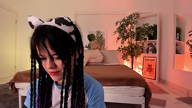 Snapshot of Sima_Wendy chatting on October 17, 2025, 6:27 am Sima Wendy online show from October 17, 2025, 6:27 am