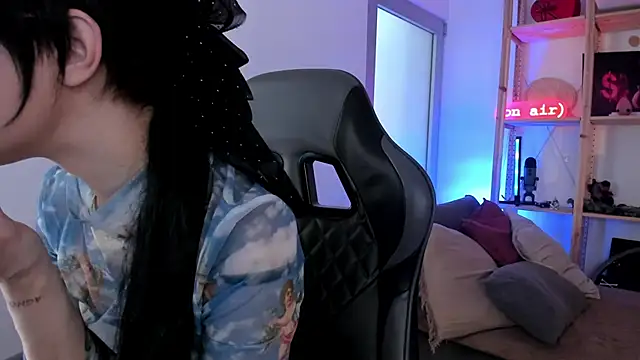 Snapshot of Sima_Wendy chatting on November 3, 2025, 7:20 am Sima Wendy online show from November 3, 2025, 7:20 am