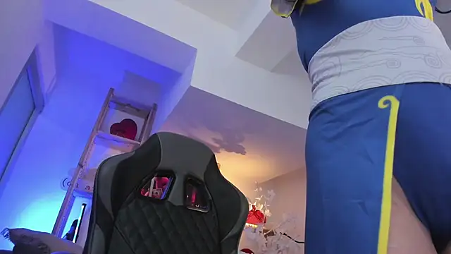 Snapshot of Sima_Wendy chatting on November 10, 2025, 7:18 am Sima Wendy online show from November 10, 2025, 7:18 am