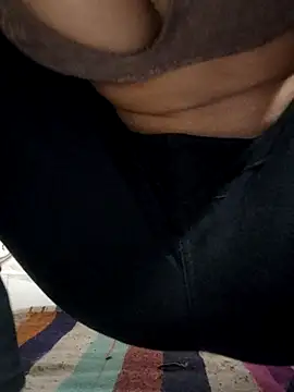 Aidakhan1212 online show from December 14, 2025, 4:56 pm