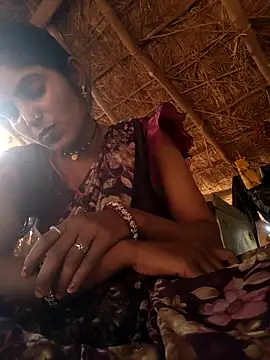 Snapshot of LUCKY_cut chatting on December 23, 2025, 8:45 am LUCKY cut online show from December 23, 2025, 8:45 am