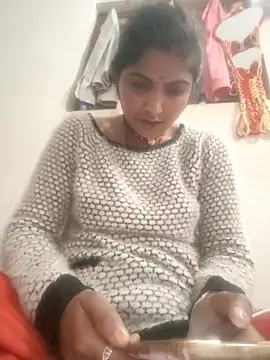 Snapshot of LUCKY_cut chatting on February 3, 2026, 7:08 pm LUCKY cut online show from February 3, 2026, 7:08 pm