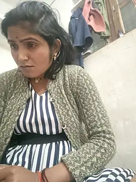 Snapshot of LUCKY_cut chatting on February 10, 2026, 6:28 am LUCKY cut online show from February 10, 2026, 6:28 am