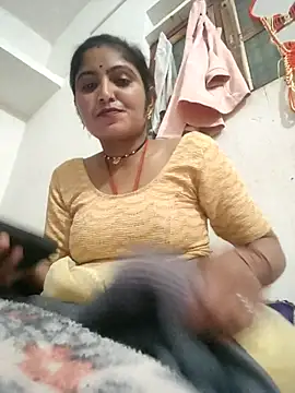 Snapshot of LUCKY_cut chatting on February 12, 2026, 4:02 pm LUCKY cut online show from February 12, 2026, 4:02 pm