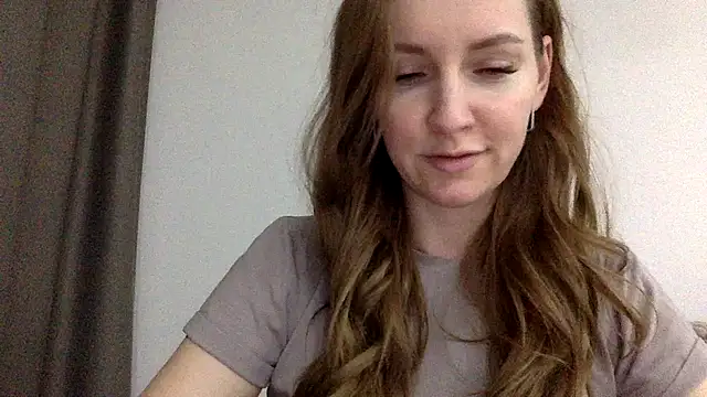 Varnyx online show from December 14, 2025, 3:17 pm