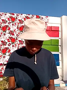 SweetSlenderChoc online show from April 10, 2026, 2:00 pm