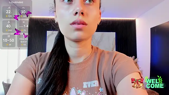 sofiapalacioss online show from February 20, 2026, 6:52 pm