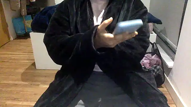 Snapshot of Whatevrr chatting on November 22, 2025, 11:48 pm Whatevrr online show from November 22, 2025, 11:48 pm