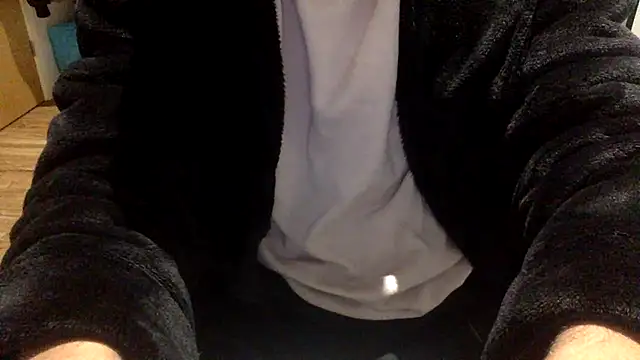 Snapshot of Whatevrr chatting on November 30, 2025, 1:20 am Whatevrr online show from November 30, 2025, 1:20 am