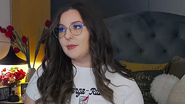 Mia Swano online show from November 27, 2025, 12:35 am