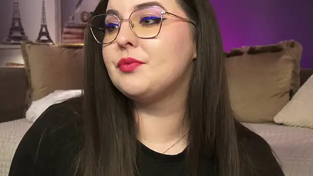 Mia Swano online show from May 17, 2026, 2:09 am