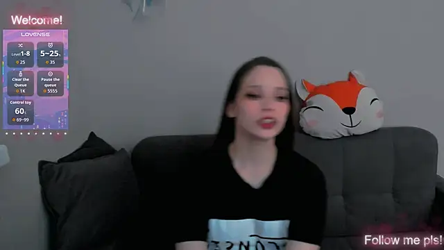 Kitten Alissa online show from May 15, 2026, 8:38 pm