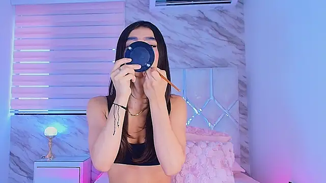 Snapshot of collet_1 chatting on November 6, 2025, 12:06 pm collet 1 online show from November 6, 2025, 12:06 pm